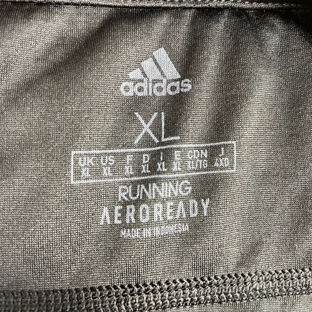 Adidas Aeroready Running T-Shirt Mens XL Black Chest Logo Athletic Sportswear